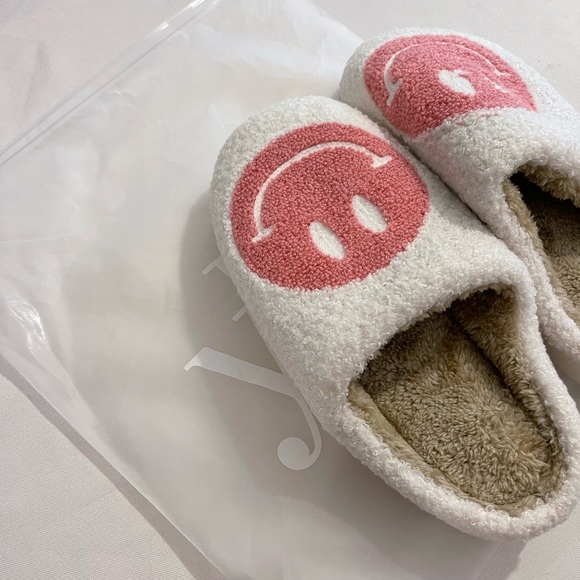 Comfy Pink Smiley Face Slippers - Picture 6 of 6